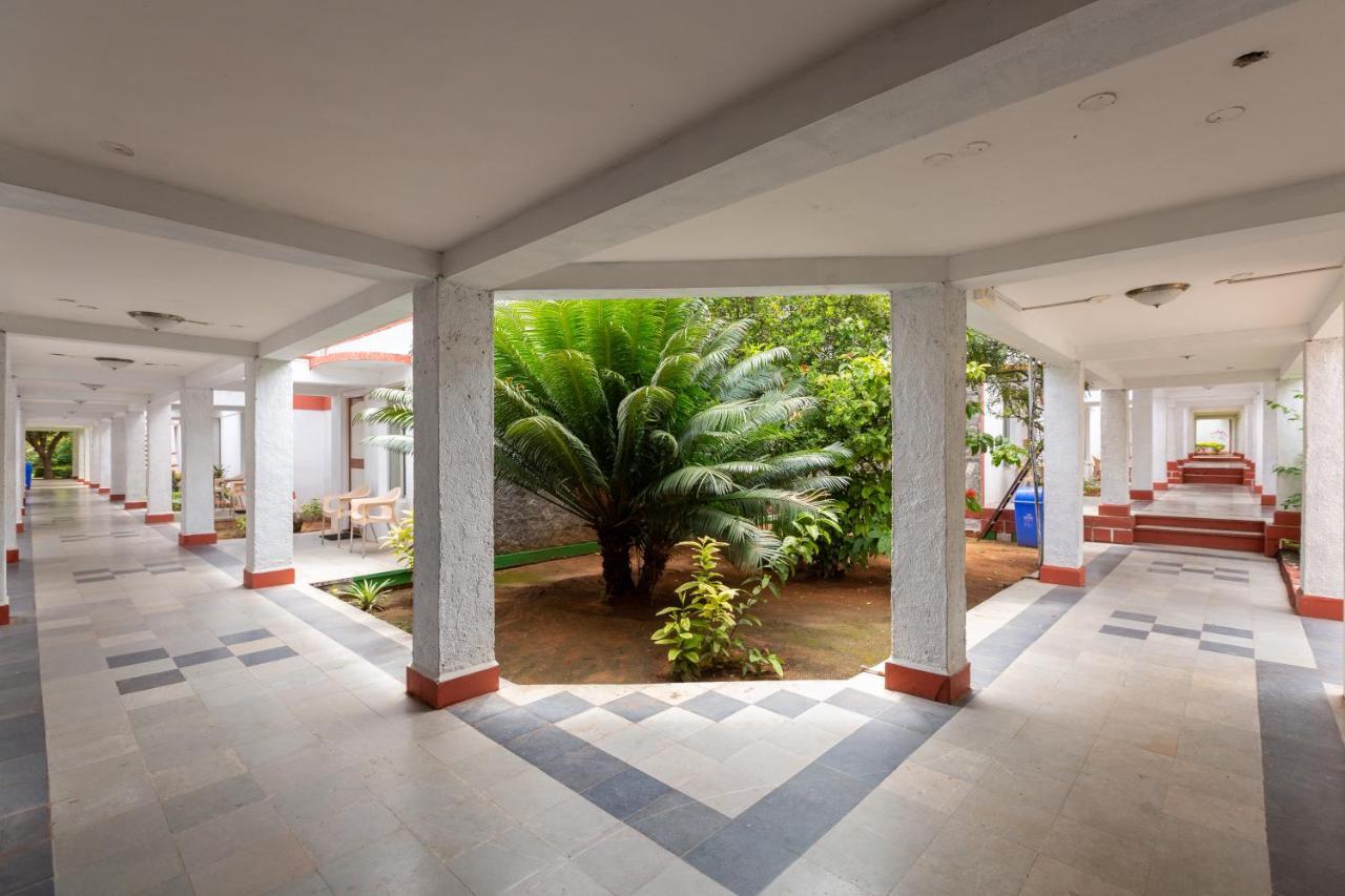 Kstdc Hotel Mayura Bhuvaneshwari Kamalapur Hampi Zewnętrze zdjęcie