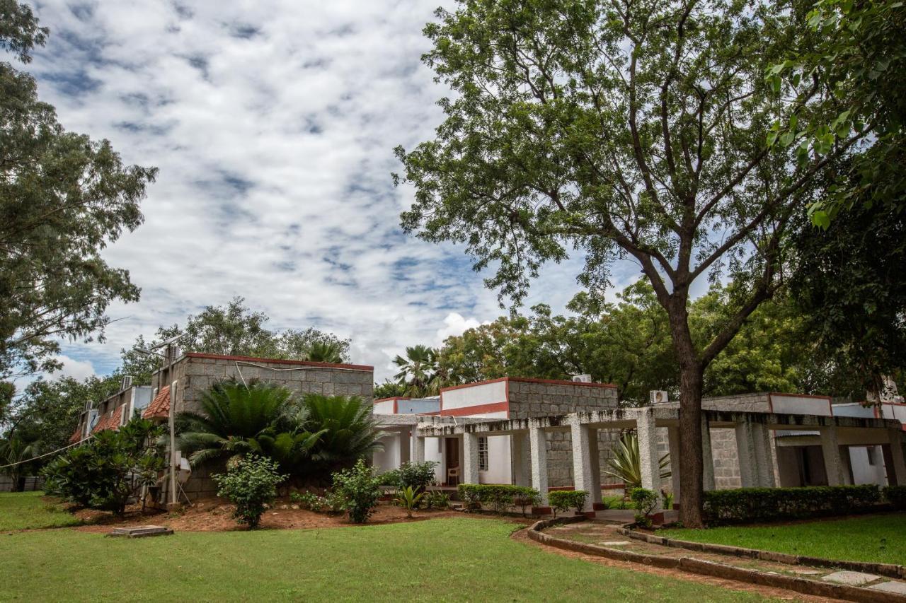 Kstdc Hotel Mayura Bhuvaneshwari Kamalapur Hampi Zewnętrze zdjęcie
