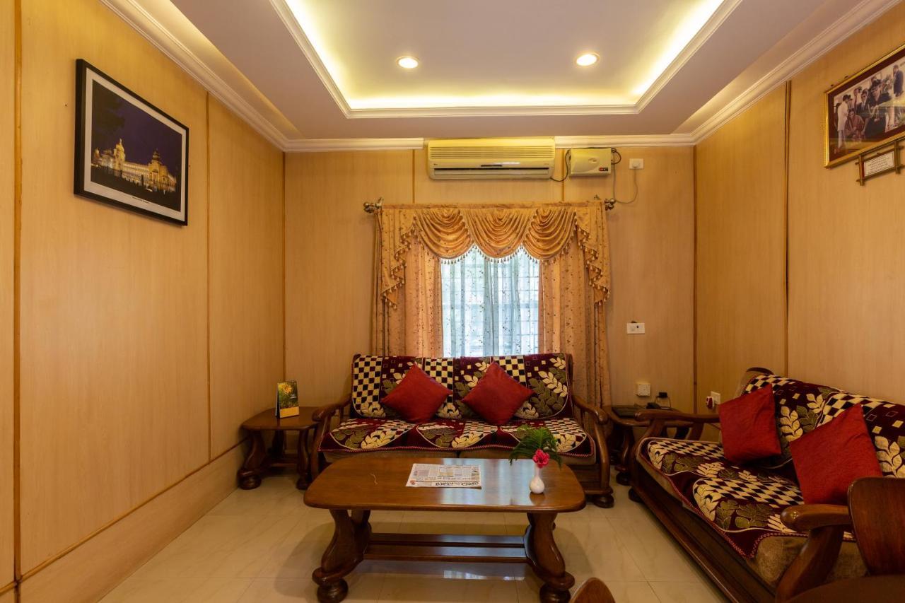 Kstdc Hotel Mayura Bhuvaneshwari Kamalapur Hampi Zewnętrze zdjęcie