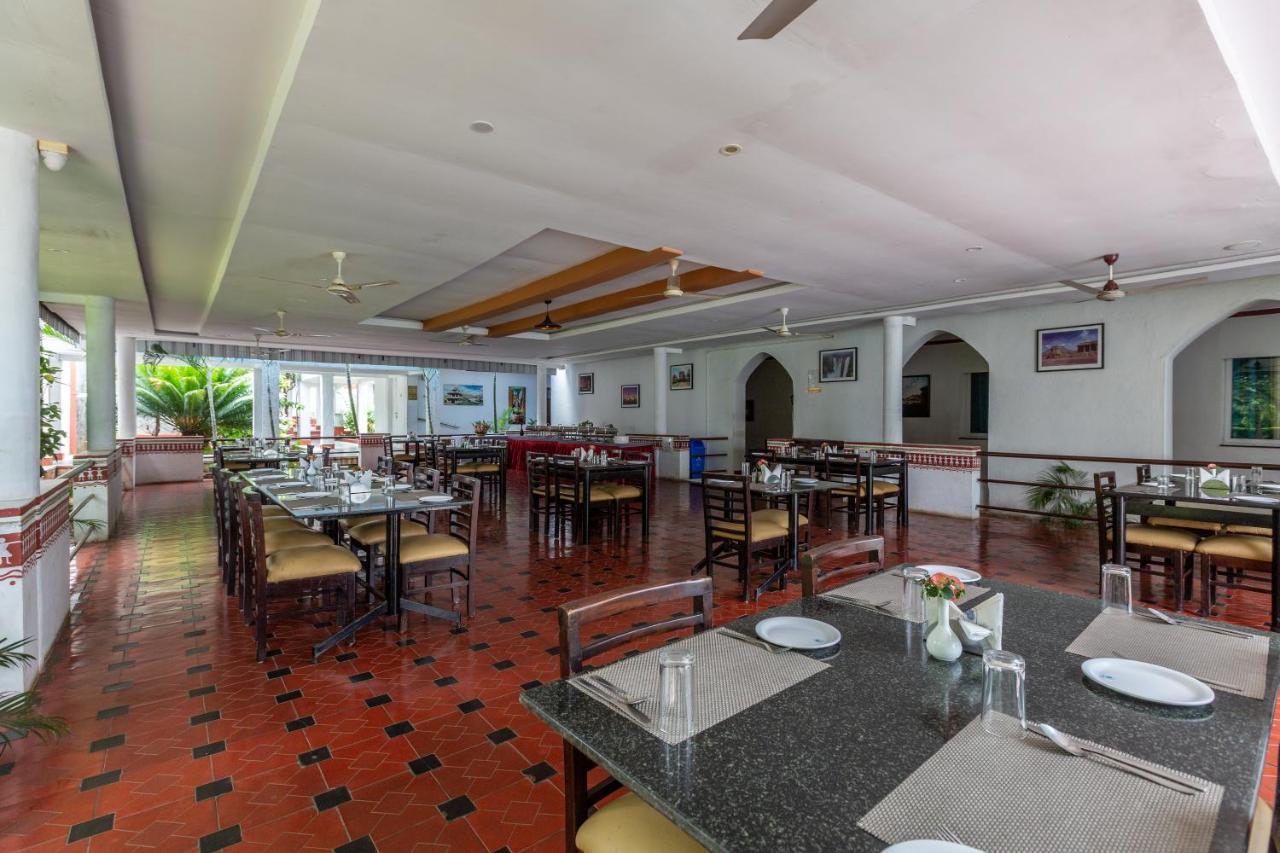 Kstdc Hotel Mayura Bhuvaneshwari Kamalapur Hampi Zewnętrze zdjęcie