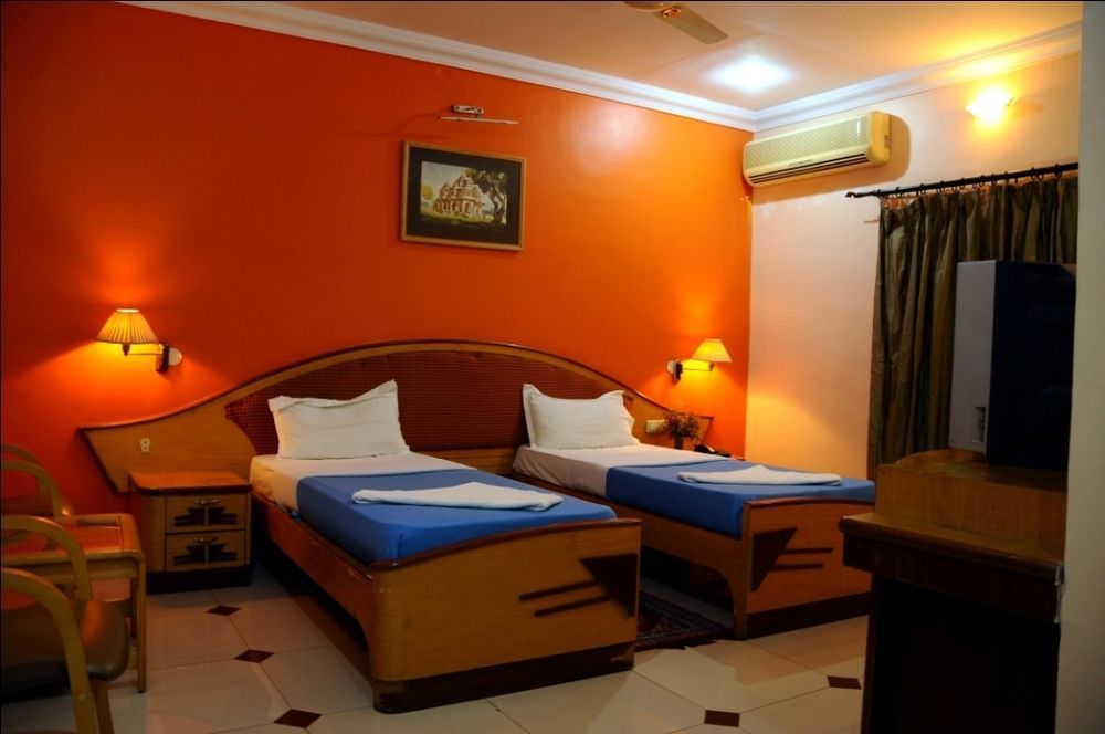 Kstdc Hotel Mayura Bhuvaneshwari Kamalapur Hampi Zewnętrze zdjęcie