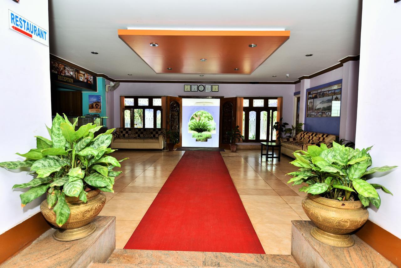 Kstdc Hotel Mayura Bhuvaneshwari Kamalapur Hampi Zewnętrze zdjęcie